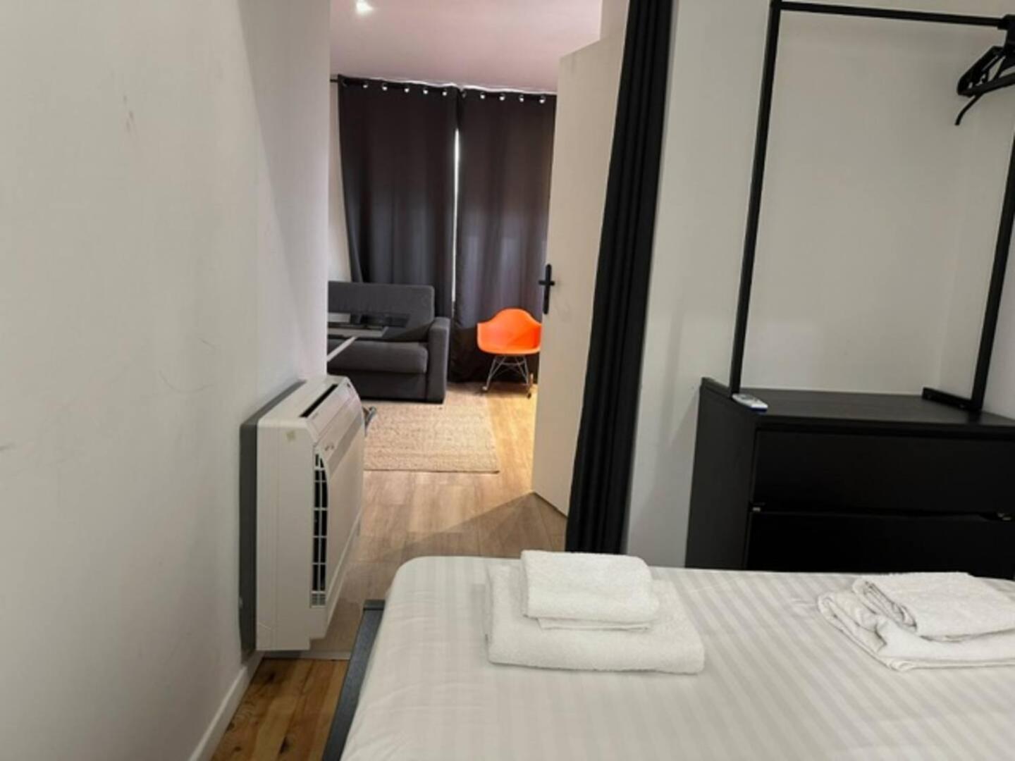 Steps From The Palace, Beach, Center Appartement *